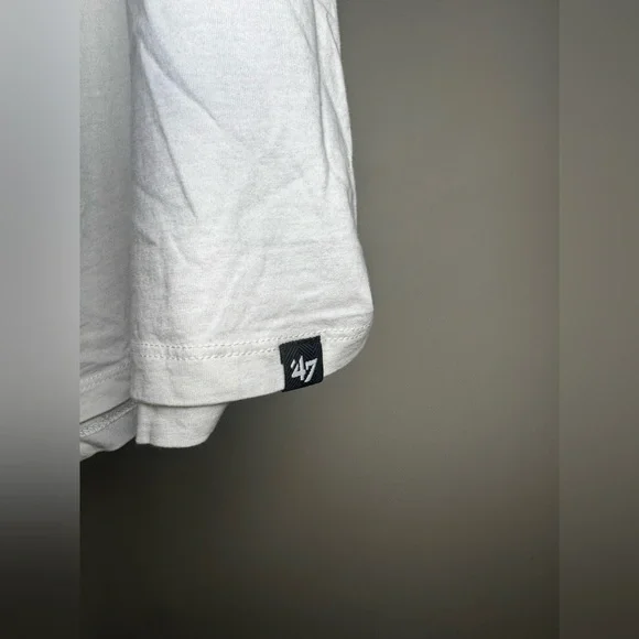 New York Knicks Long Sleeve Tee – White (Men’s XLarge ) - Picture 4 of 5